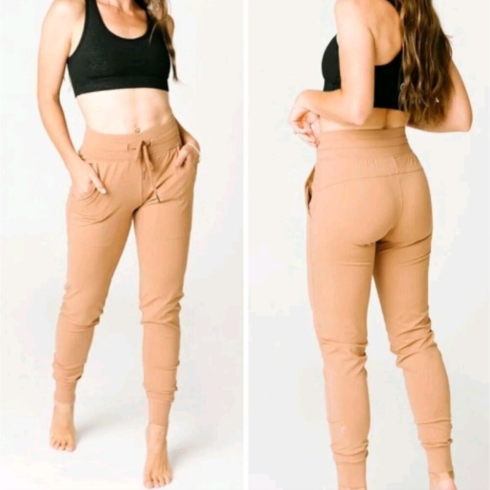 Zyia Ascend Joggers Size M